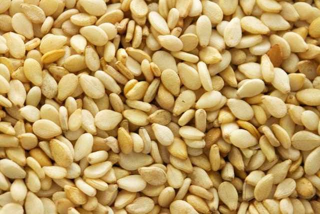 natural-white-sesame-seeds-cleaned-export-grade